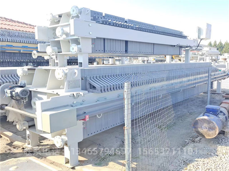 全自動(dòng)廂式壓濾機(jī).jpg